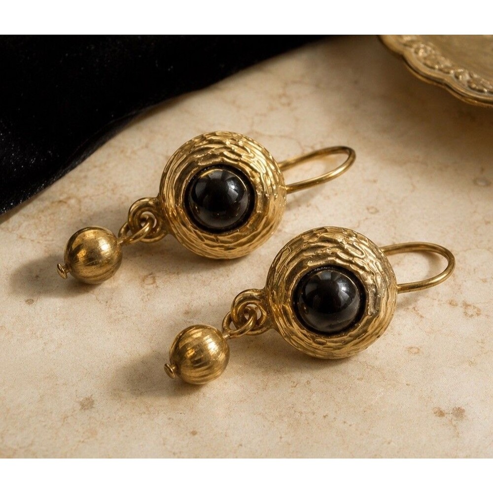 Vintage Black Cabochon Earrings Gold Tone Textured Round Dangle Pierced 1.25ā